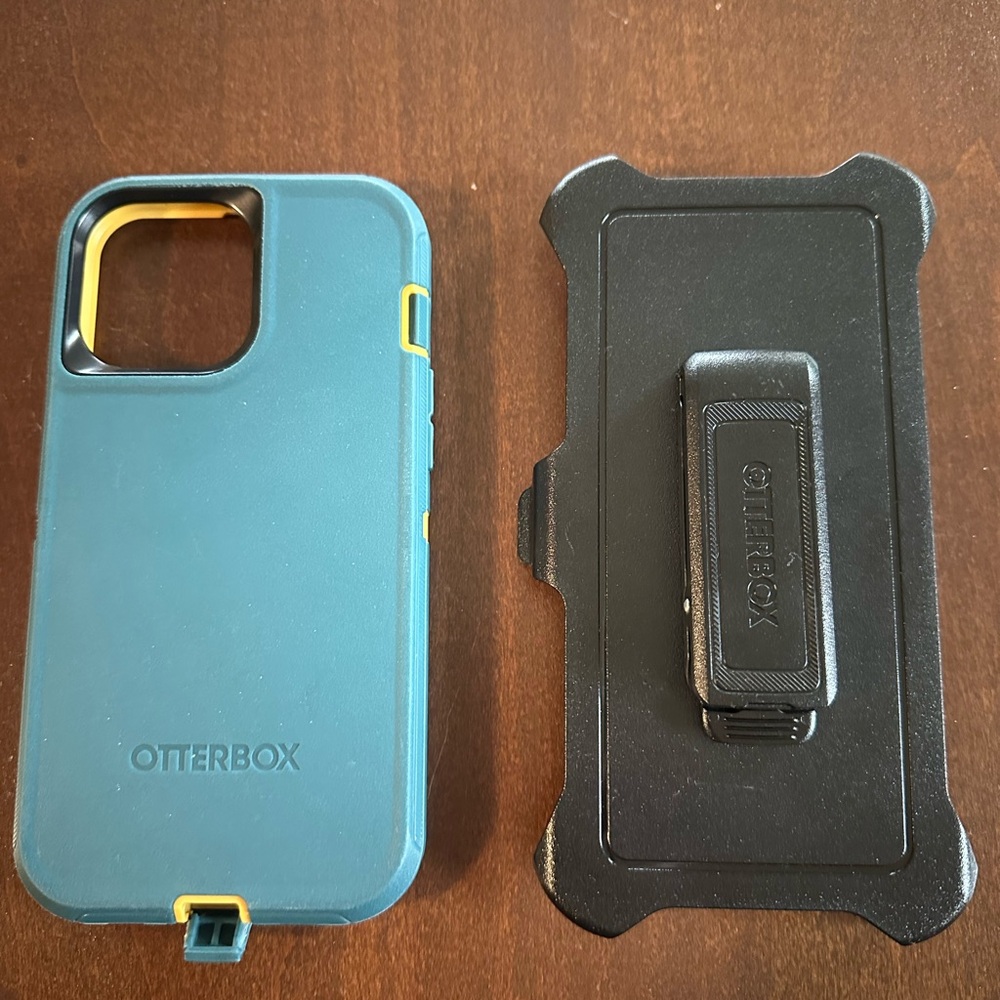 OtterBox 12 and 13 pro max with belt holster